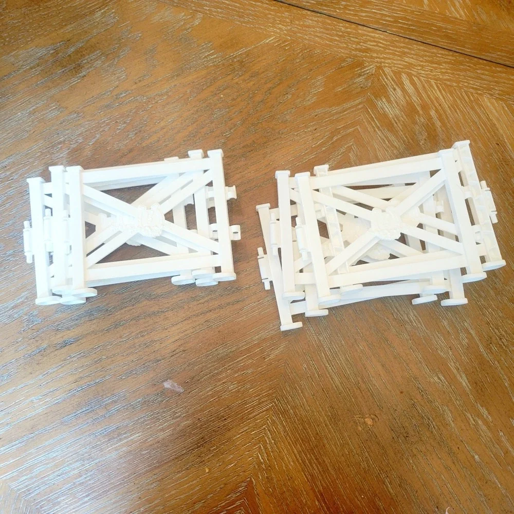 Vintage Barbie Hugs N Horses Fence Panels Corral White Plastic Lot Of 9